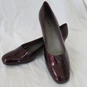 Trotters Doris Red Patent Leather Pump 7.5N